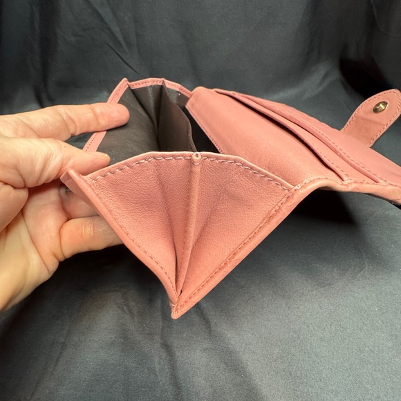 Gucci Heart GG Guccissima Embellished Pink Continental Leather Wallet - Picture 13 of 16